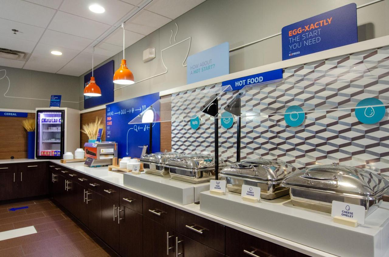 Holiday Inn Express Hotel & Suites Atlanta Airport West - Camp Creek By Ihg Екстер'єр фото