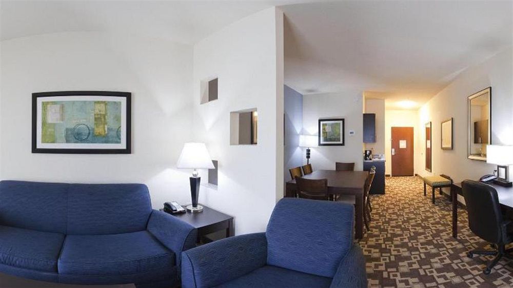 Holiday Inn Express Hotel & Suites Atlanta Airport West - Camp Creek By Ihg Екстер'єр фото