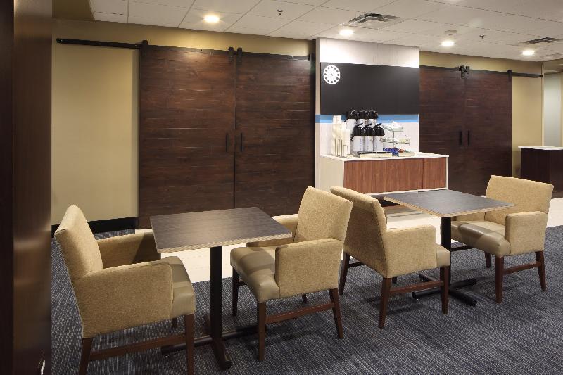 Holiday Inn Express Hotel & Suites Atlanta Airport West - Camp Creek By Ihg Екстер'єр фото